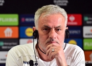 开云体育平台-热刺主场大胜，穆里尼奥靠近前四