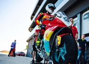 开云体育在线-意大利队意外失利，遭遇艰难挑战