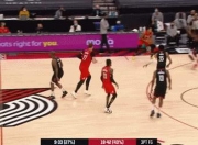 开云体育在线-火箭战胜开拓者，哈登砍下三双