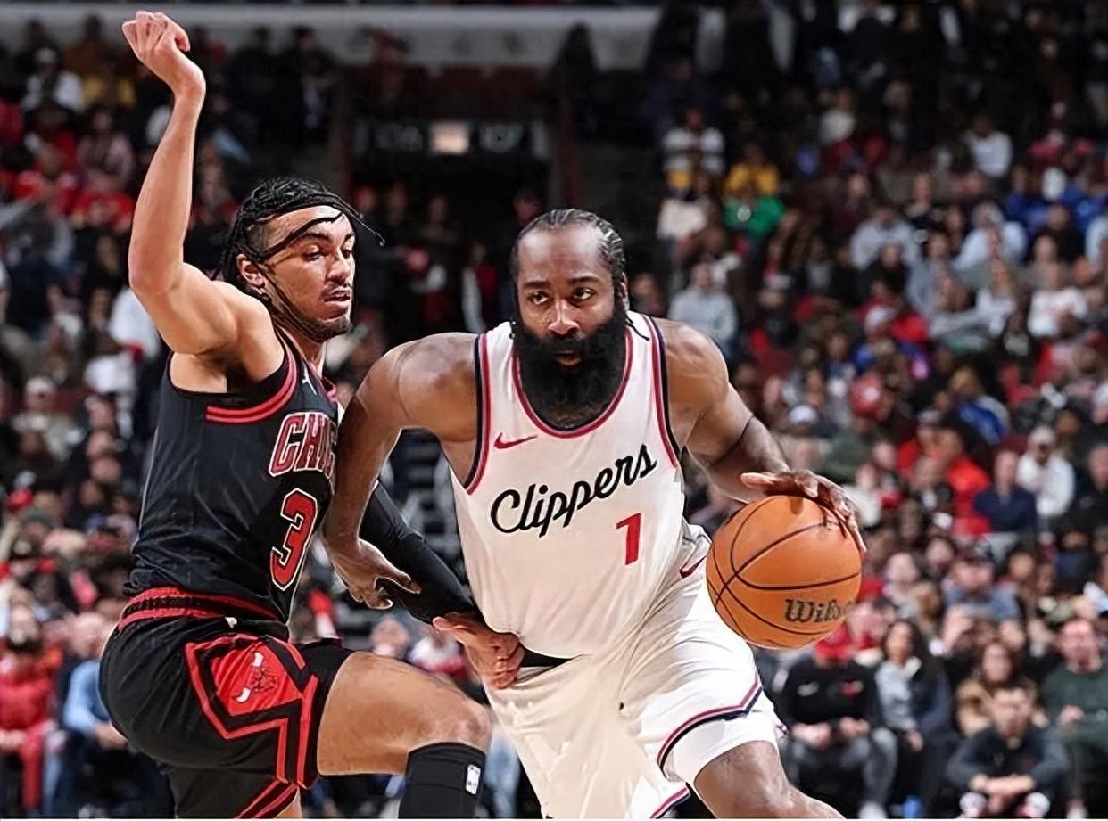 快船新援表现出色,助球队获得胜利的简单介绍 快船新援表现出色,助球队获得胜利的简单介绍