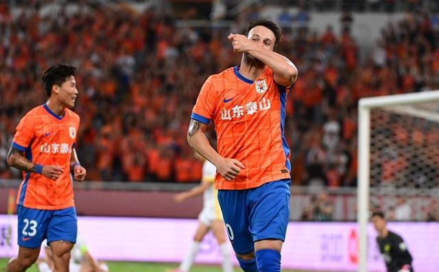 上港主场大胜鲁能，势如破竹的简单介绍