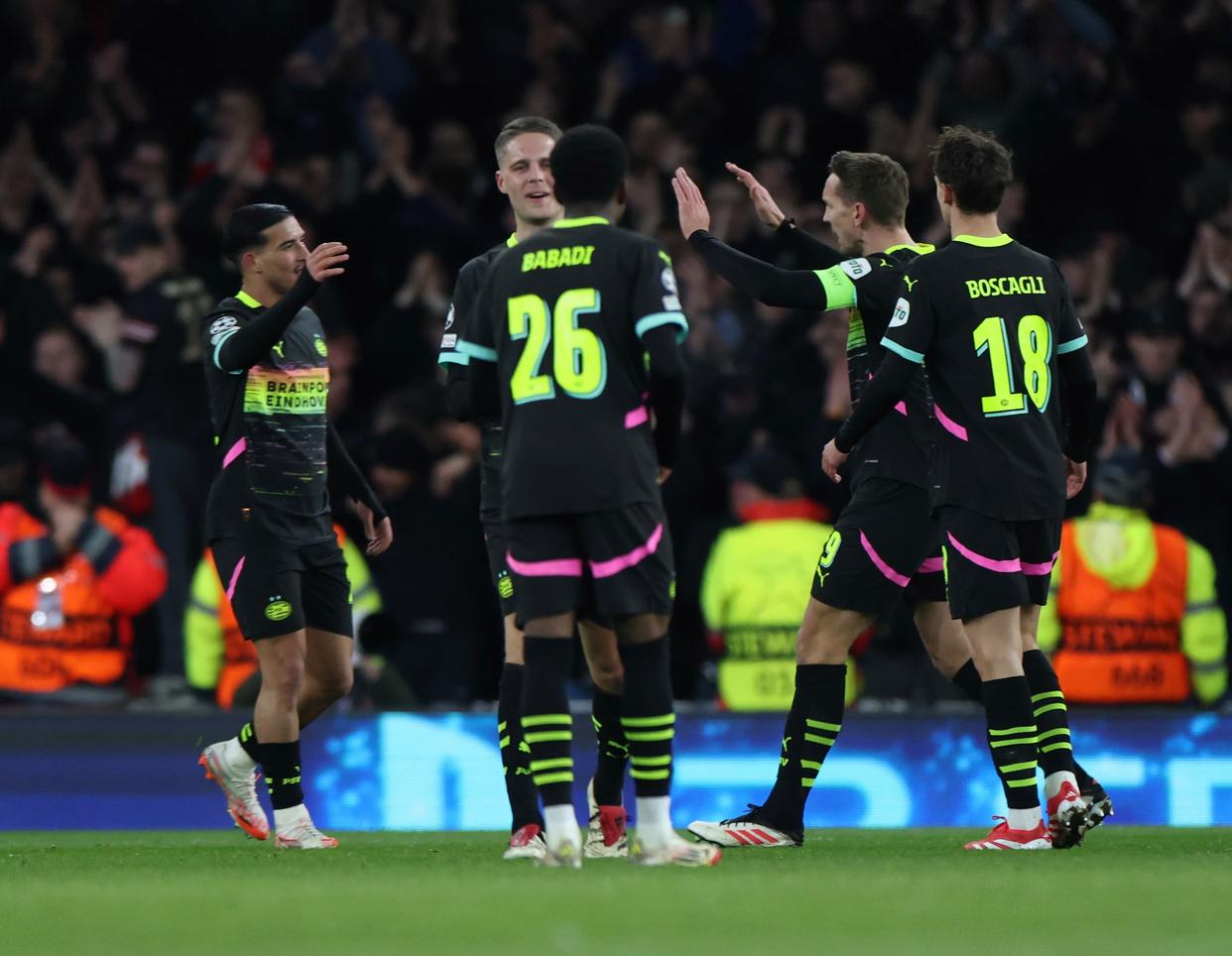 阿森纳-击败巴塞罗那，欧冠惊险晋级