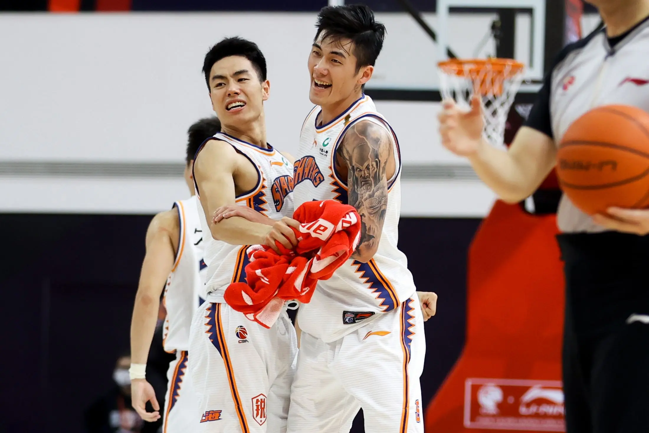 广东队大胜对手,豪取四连胜 广东队大胜对手,豪取四连胜