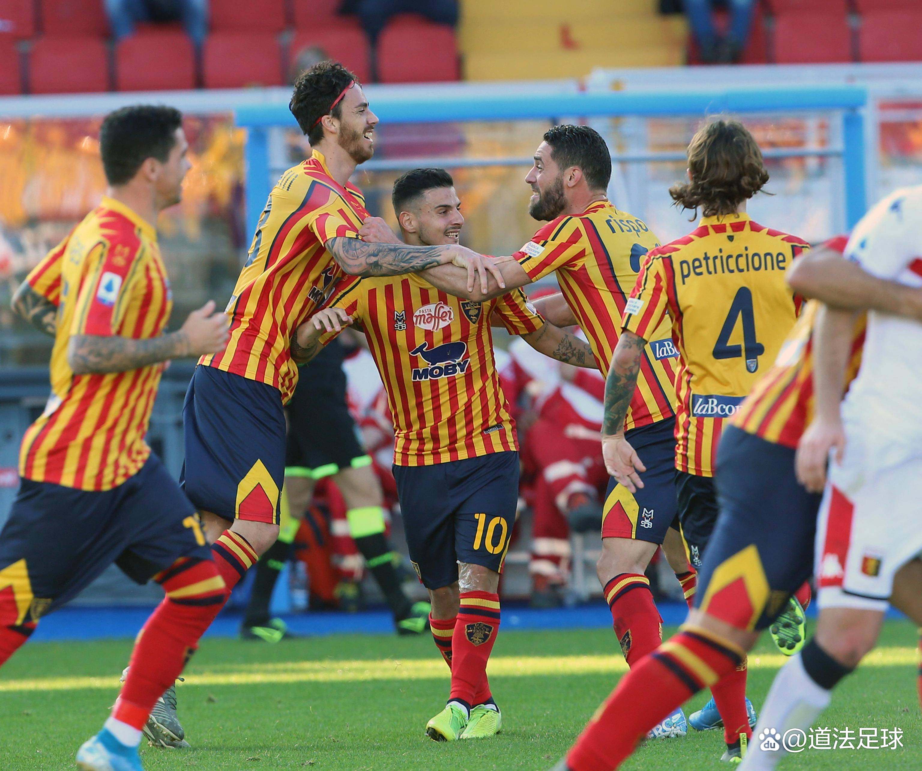 佛罗伦萨主场不敌劲敌，保持不败纪录告终