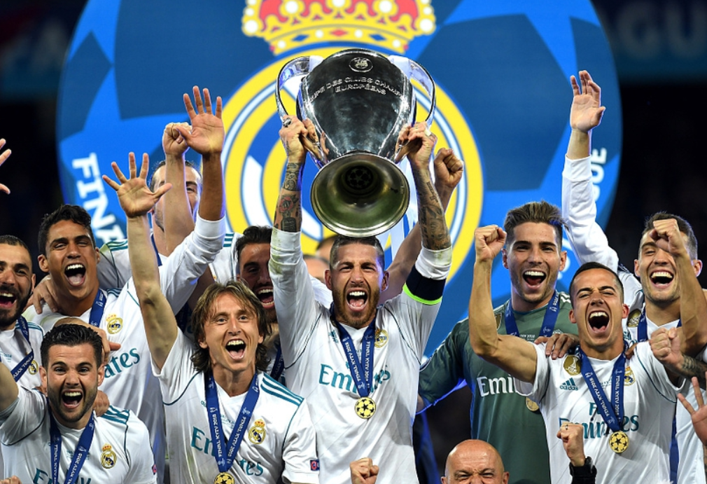 包含罗马主场惊险逆转，斗志奋发保住晋级希望的词条