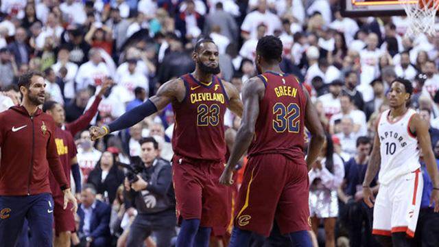 猛龙狂飙致胜,逆袭晋级 猛龙狂飙致胜,逆袭晋级