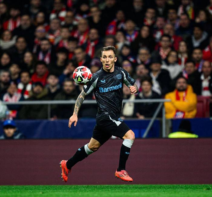 巴塞罗那签下新后卫,加强后防实力的简单介绍 巴塞罗那签下新后卫,加强后防实力的简单介绍