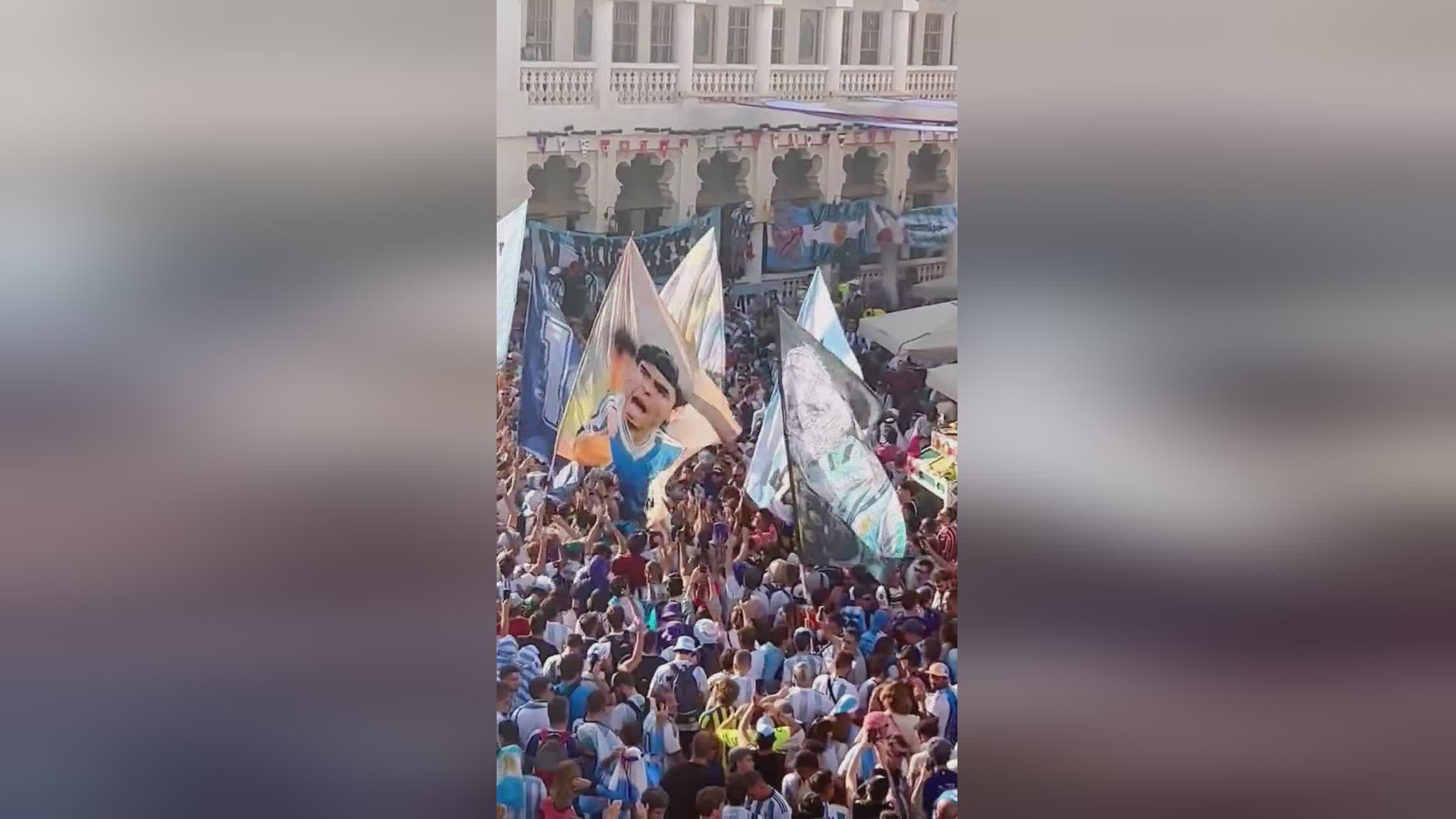 包含甘肃队险胜对手，全队庆祝，球迷高歌的词条